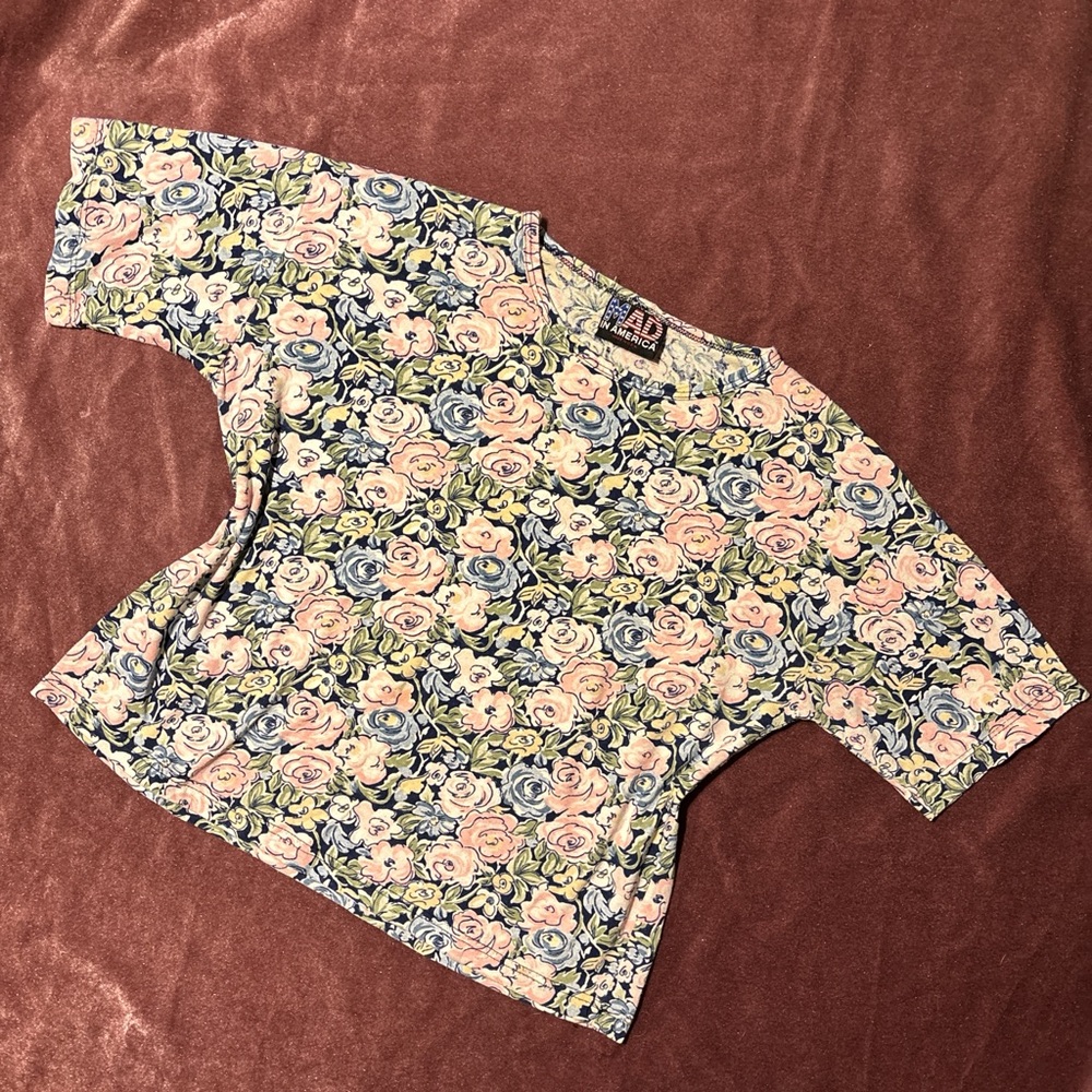 90s floral short sleeve Mad in America size small